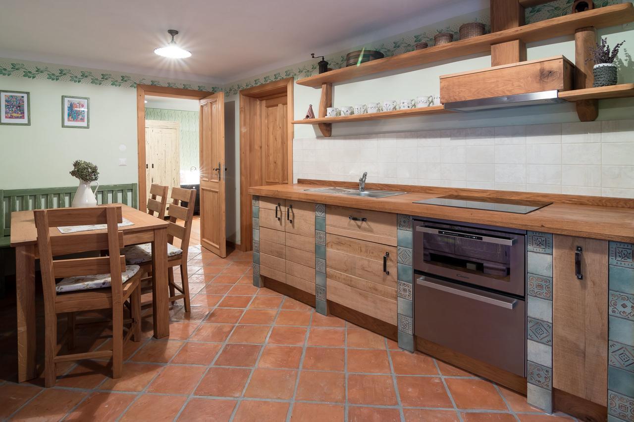 Homestead Farm Tesnak Гореня Вас Экстерьер фото